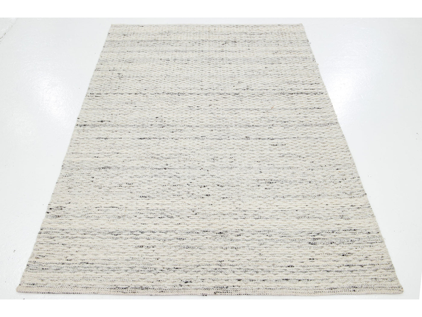 Modern Westport Collection Wool Rug 5 X 8