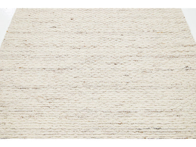 Modern Westport Collection Wool Rug 5 X 8