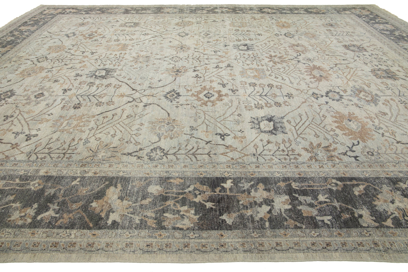 Modern Artisan Mahal Wool Rug 15 X 19