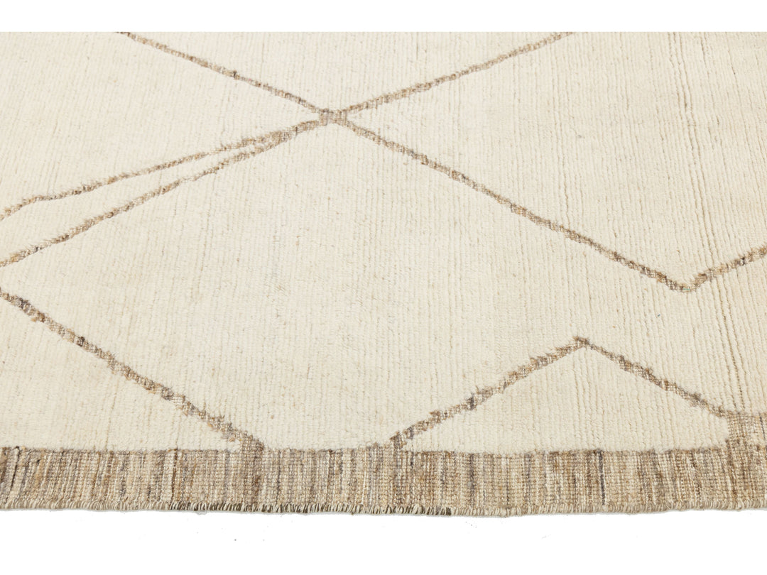 Modern Moroccan Wool Rug 6 X 9
