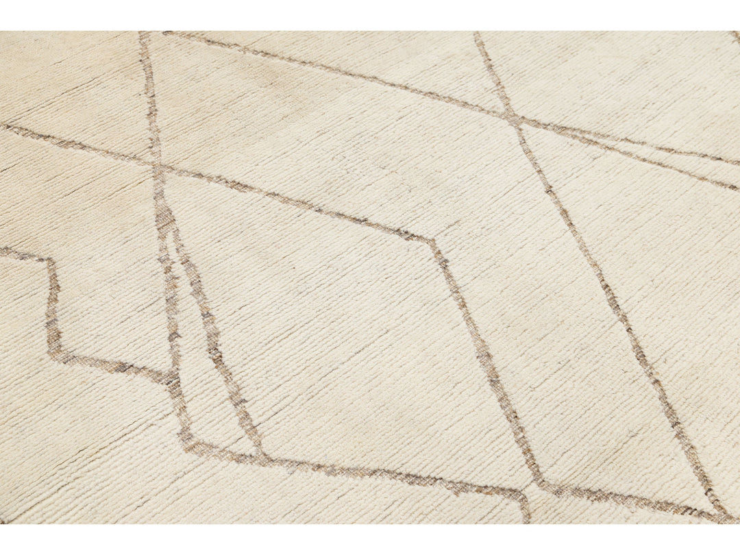 Modern Moroccan Wool Rug 6 X 9