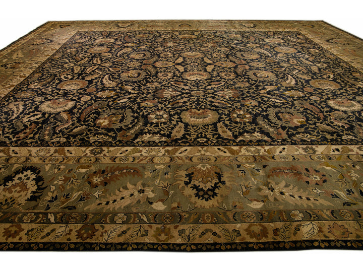 Modern Traditional Rug 20 X 24