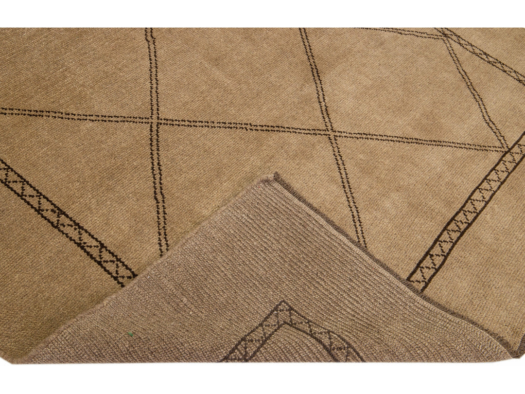 Modern Moroccan Wool Rug 7 X 9
