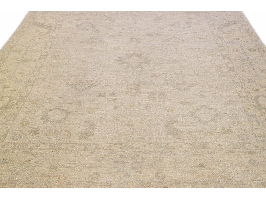 Modern Turkish Oushak Handmade Beige Geometric Floral Pattern Wool Rug