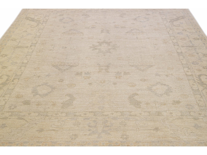 Modern Turkish Oushak Handmade Beige Geometric Floral Pattern Wool Rug