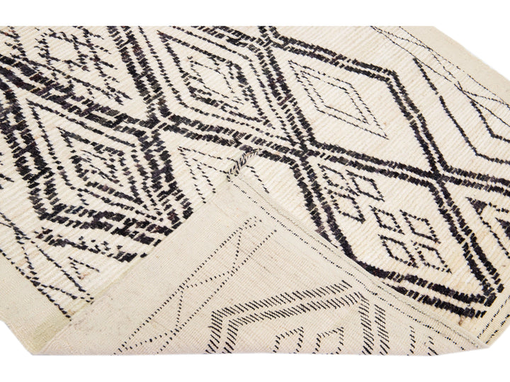 Modern Moroccan Wool Rug 5 X 7