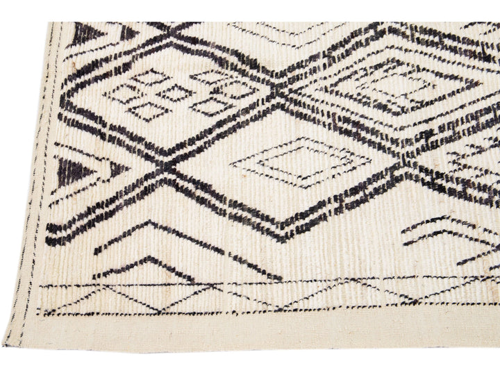 Modern Moroccan Wool Rug 5 X 7