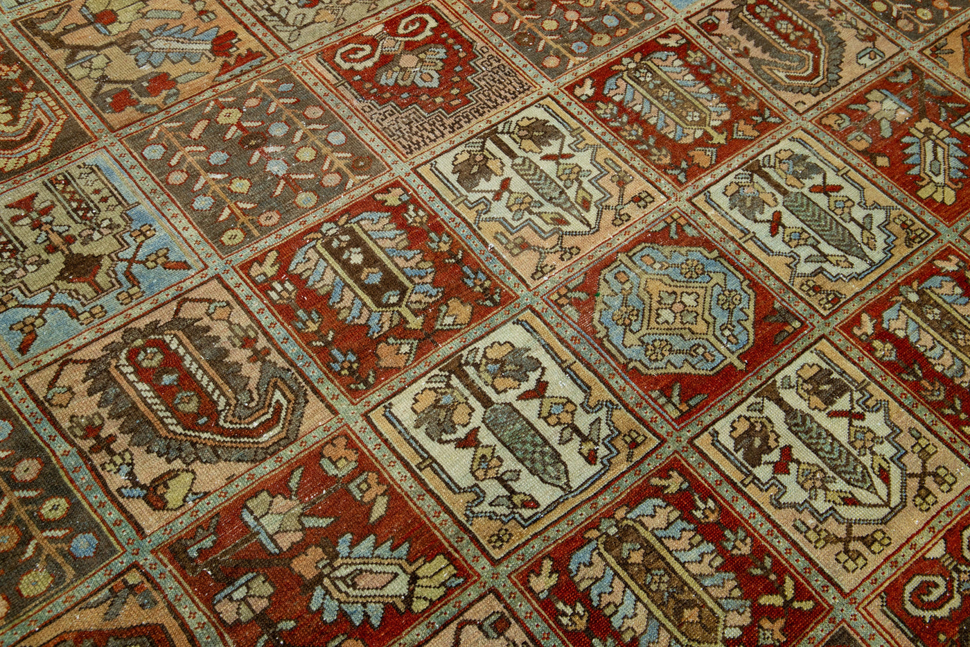 Antique Bakhtiari Wool Rug 11 X 13