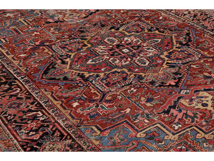 Antique Heriz Wool Rug 7 x 10