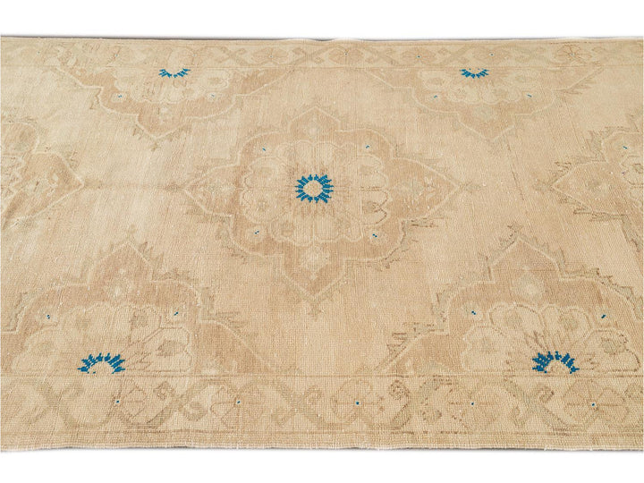 Mid-20th Century Beautiful Turkish Runner Rug, 5 X 10
