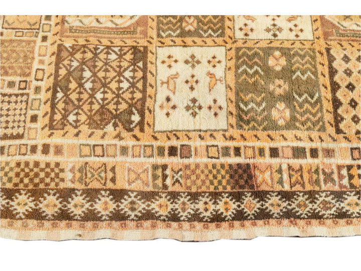 Vintage Moroccan Wool Rug 10 X 17