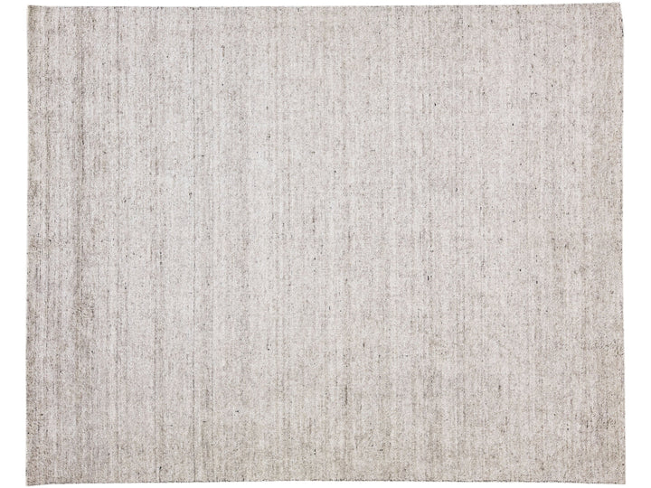 Modern Apadana's Groove Light Gray Handmade Bamboo/Silk Rug with Solid Design