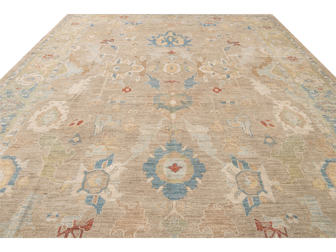 Modern Sultanabad Handmade Beige and Green Floral Wool Rug