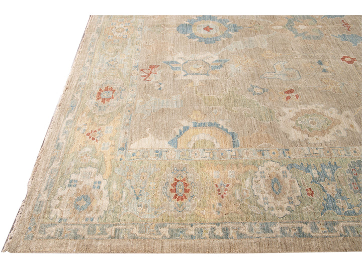 Modern Sultanabad Handmade Beige and Green Floral Wool Rug