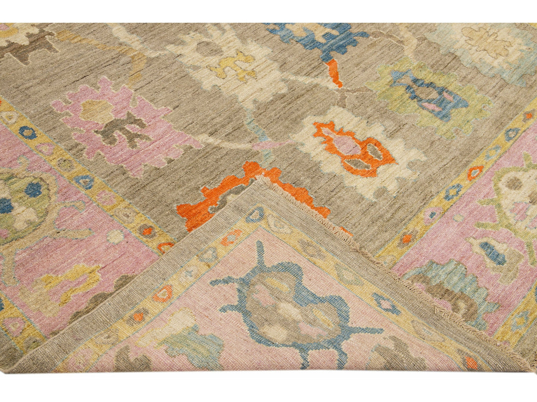 Modern Sultanabad Wool Rug 
