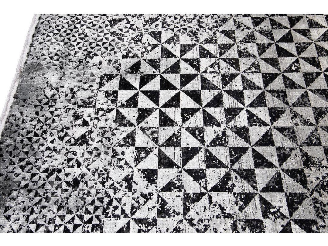 Contemporary Wool and Silk Rug 8 X 11