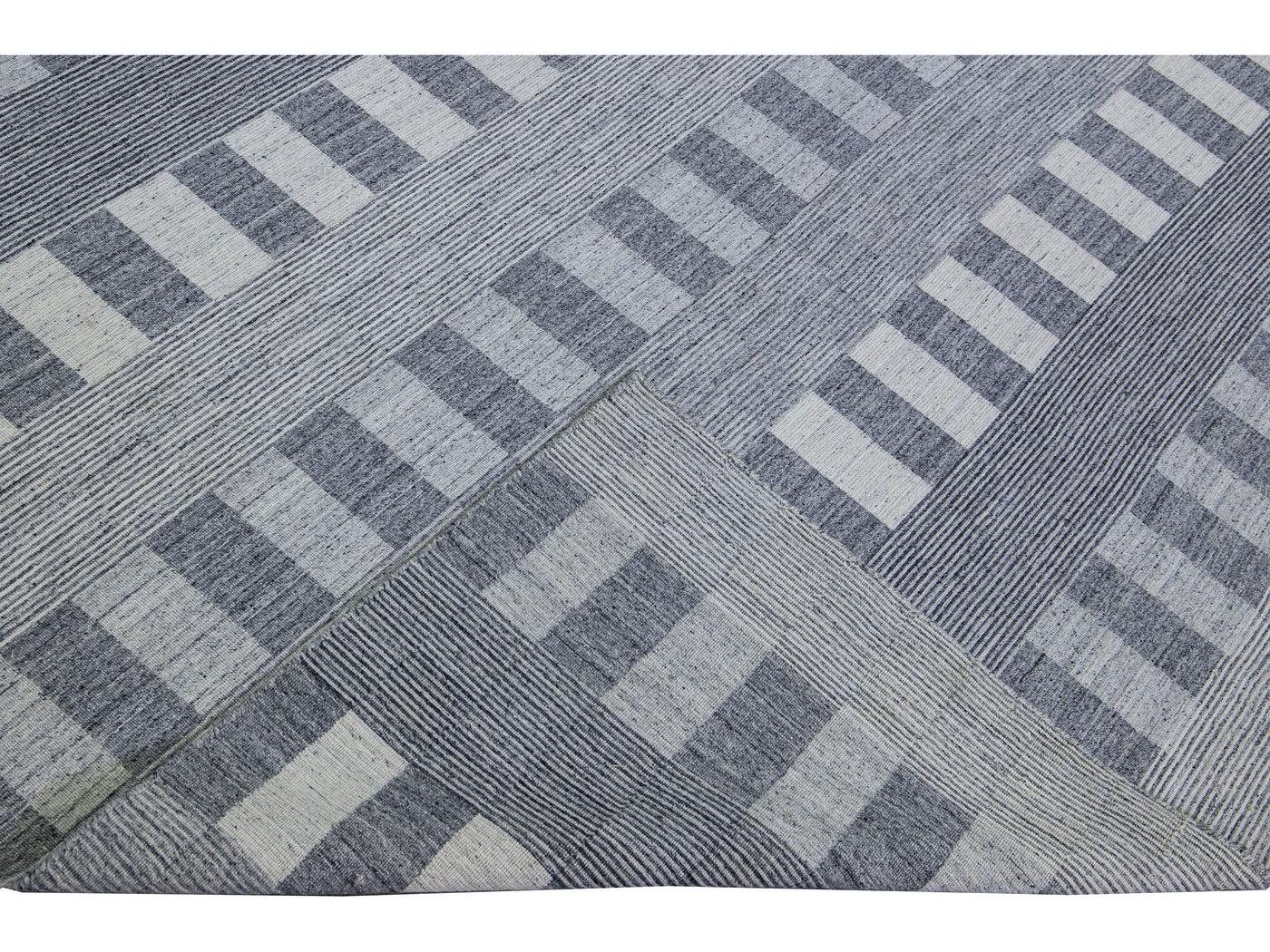 Modern Kilim Flatweave Seamless Geometric Pattern Oversize Gray Wool Rug