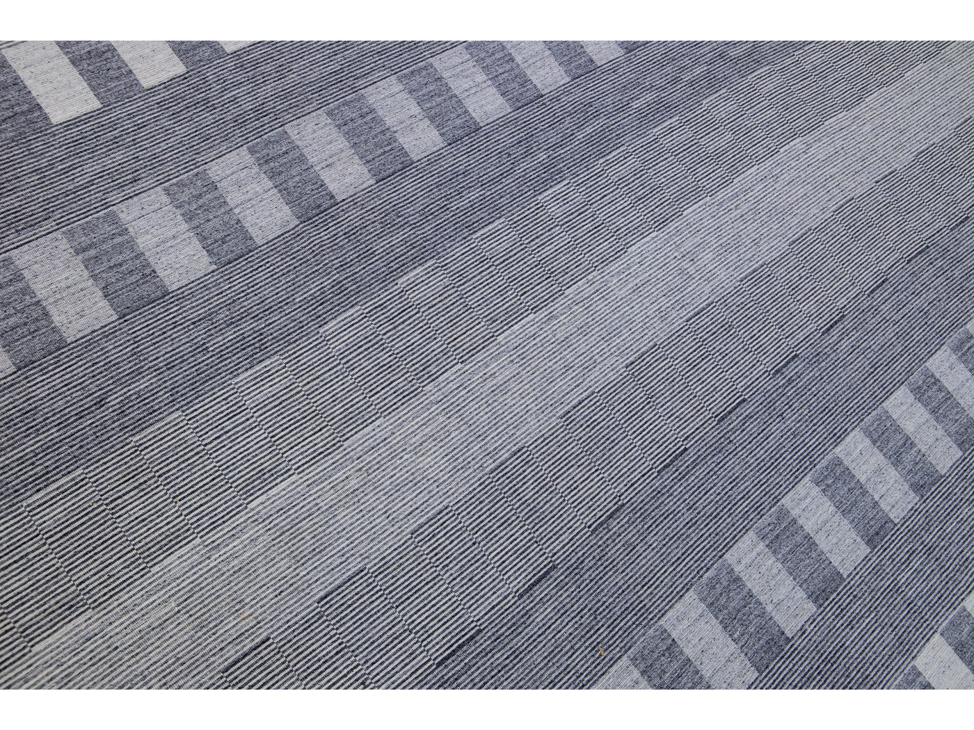 Modern Kilim Flatweave Seamless Geometric Pattern Oversize Gray Wool Rug