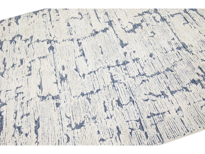 Modern Tufted Moroccan Wool Rug 5 X 7
