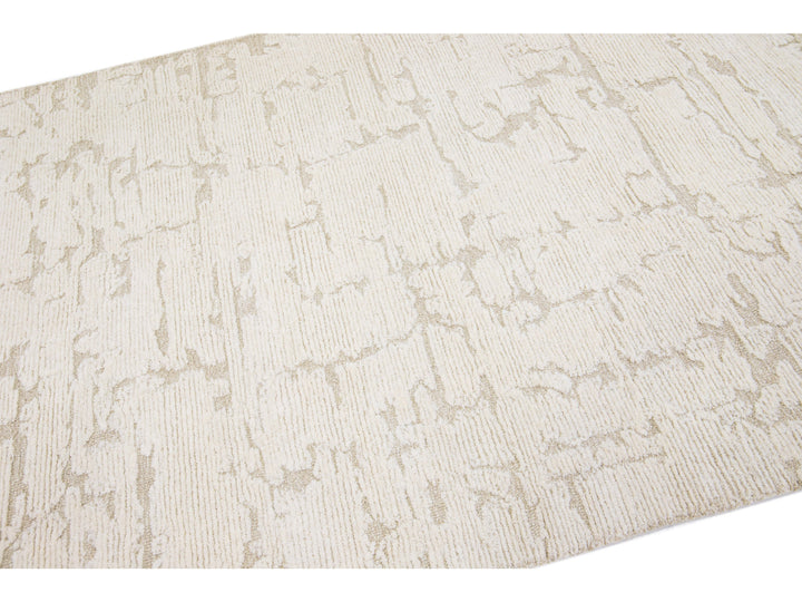Modern Tufted Moroccan Wool Rug 5 X 7